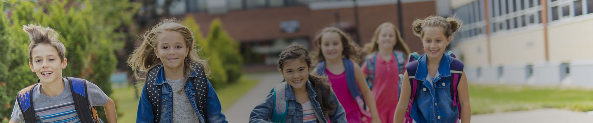 Schulen können kein Hochsicherheitstrakt sein. Wir analysieren die Sicherheitsmängel und entwickeln Konzepte für Sicherheit für Schulen